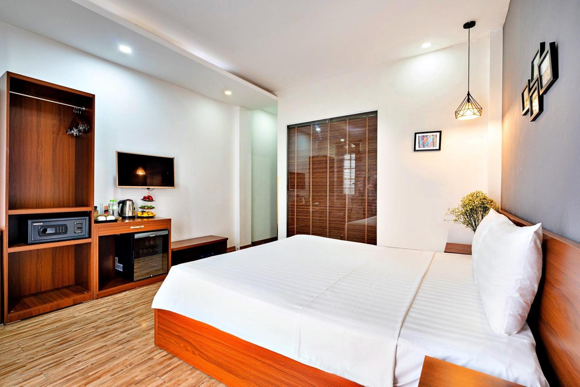 Serene Hotel Hanoi Exterior photo