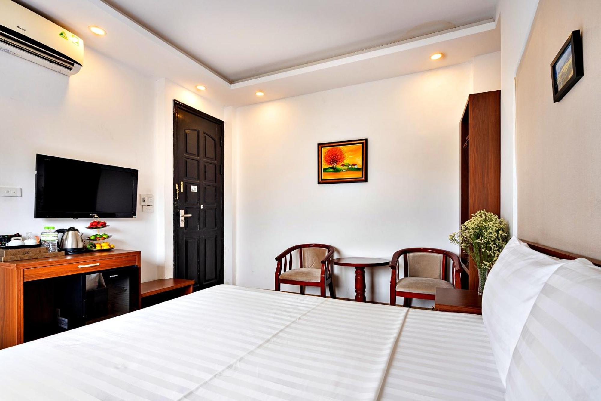 Serene Hotel Hanoi Exterior photo